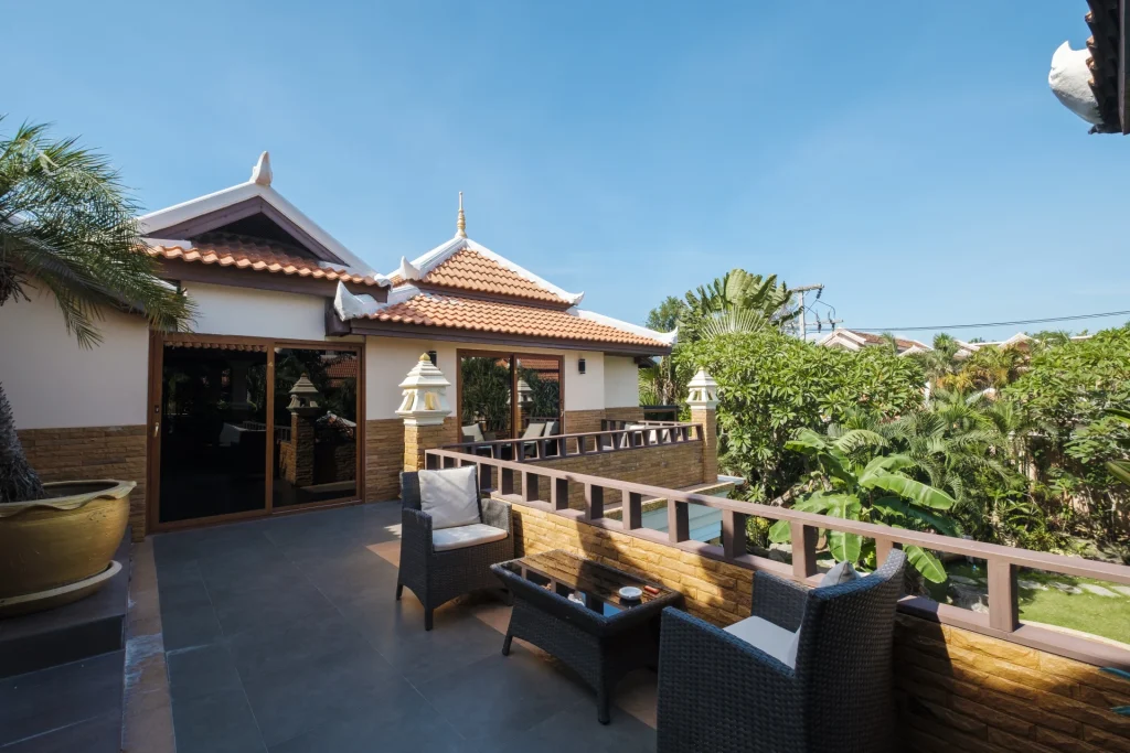 How to convert space into an in‑law unit in Pleasant Hill. Converted in-law unit with modern design in Pleasant Hill backyard